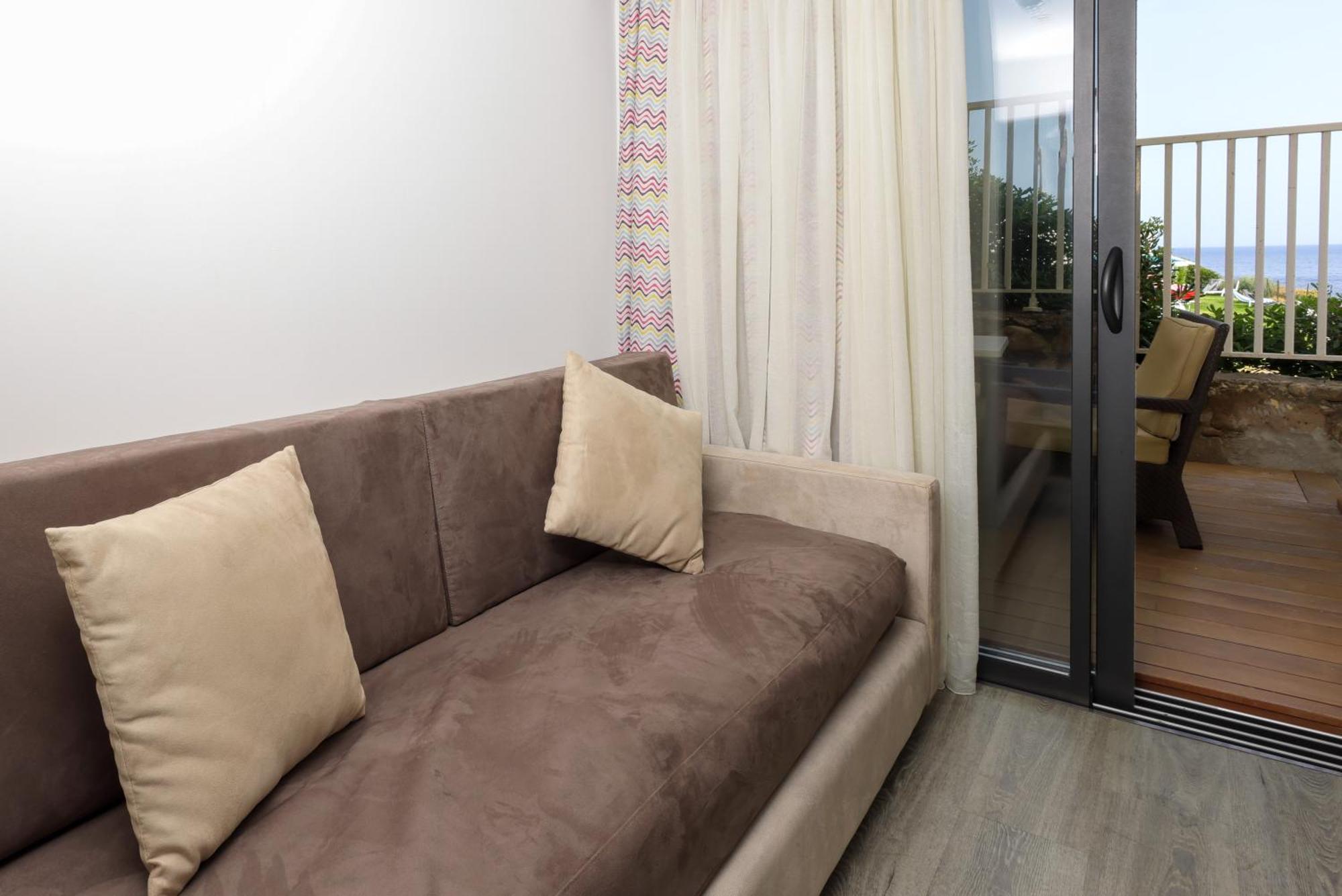 Hotel Saint Christophe Καλβί Εξωτερικό φωτογραφία