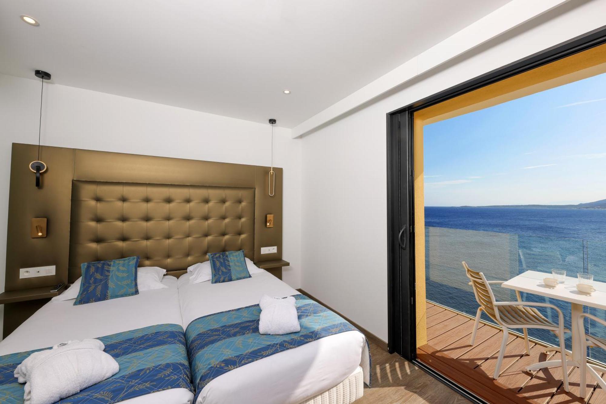 Hotel Saint Christophe Καλβί Εξωτερικό φωτογραφία