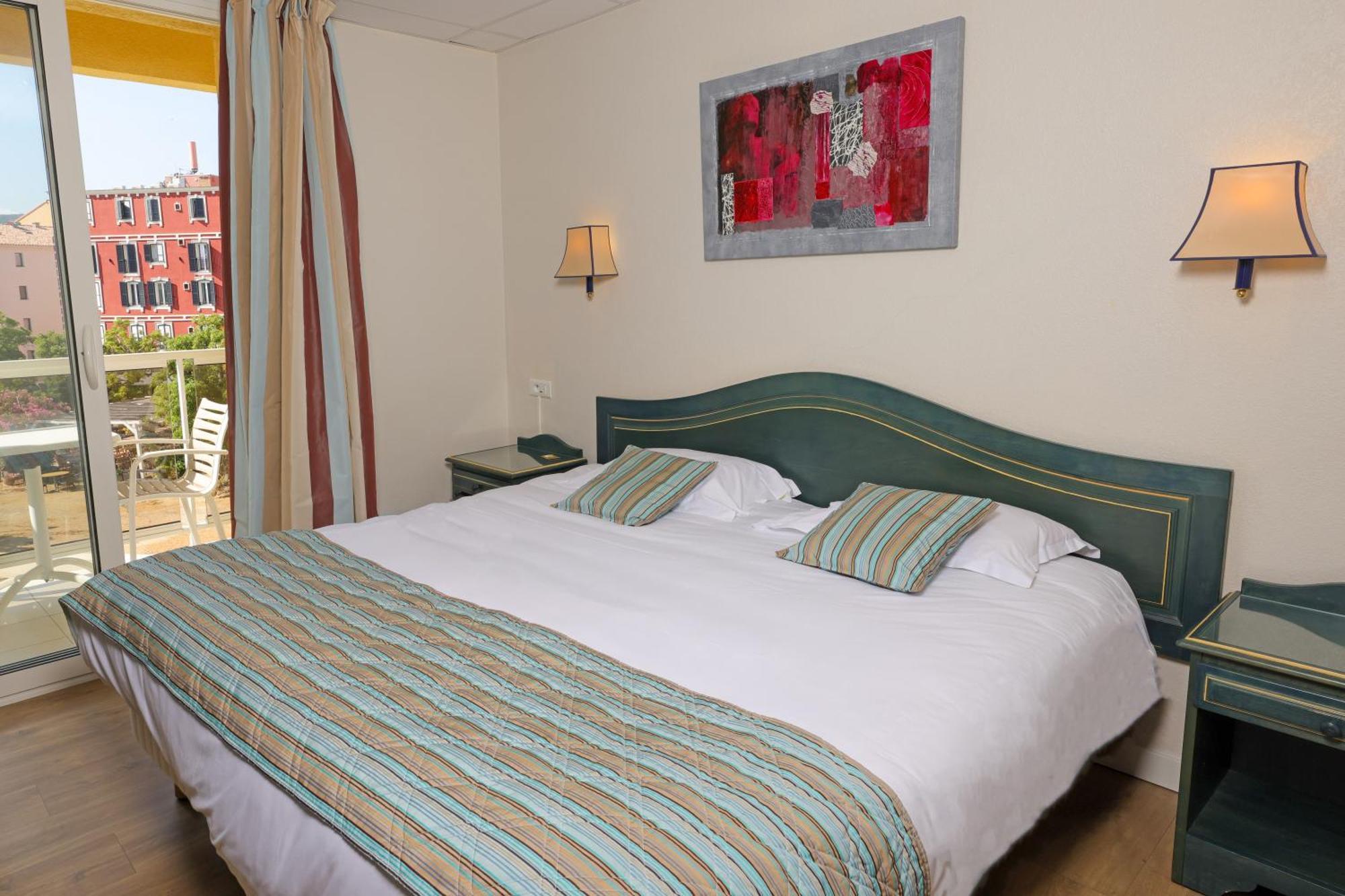 Hotel Saint Christophe Καλβί Εξωτερικό φωτογραφία