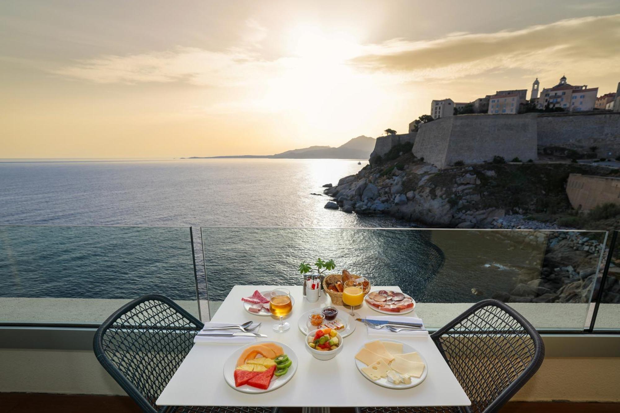 Hotel Saint Christophe Καλβί Εξωτερικό φωτογραφία