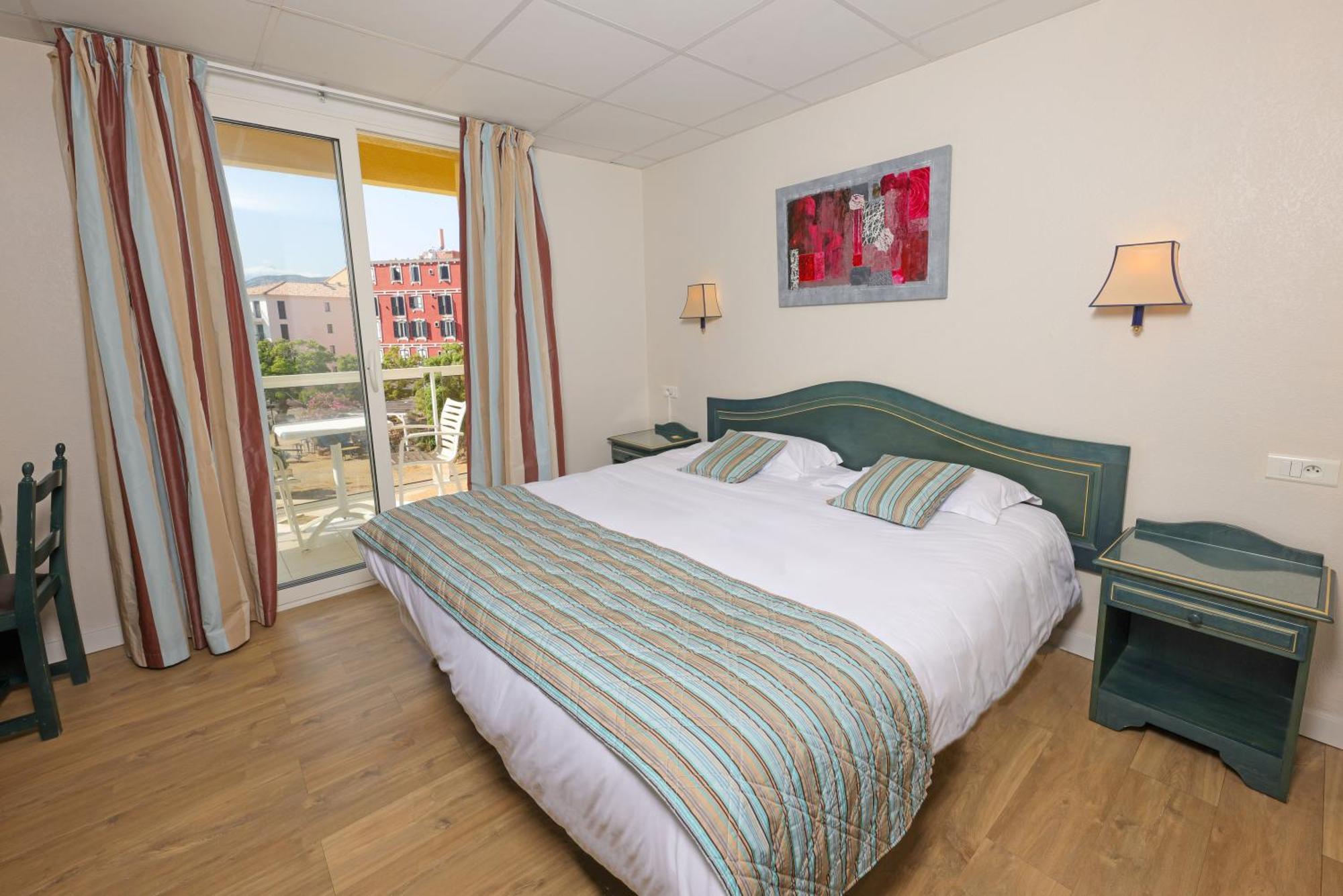 Hotel Saint Christophe Καλβί Εξωτερικό φωτογραφία